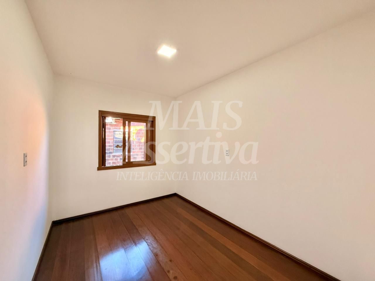 Casa para locação em Canudos, Novo Hamburgo - 240m² 