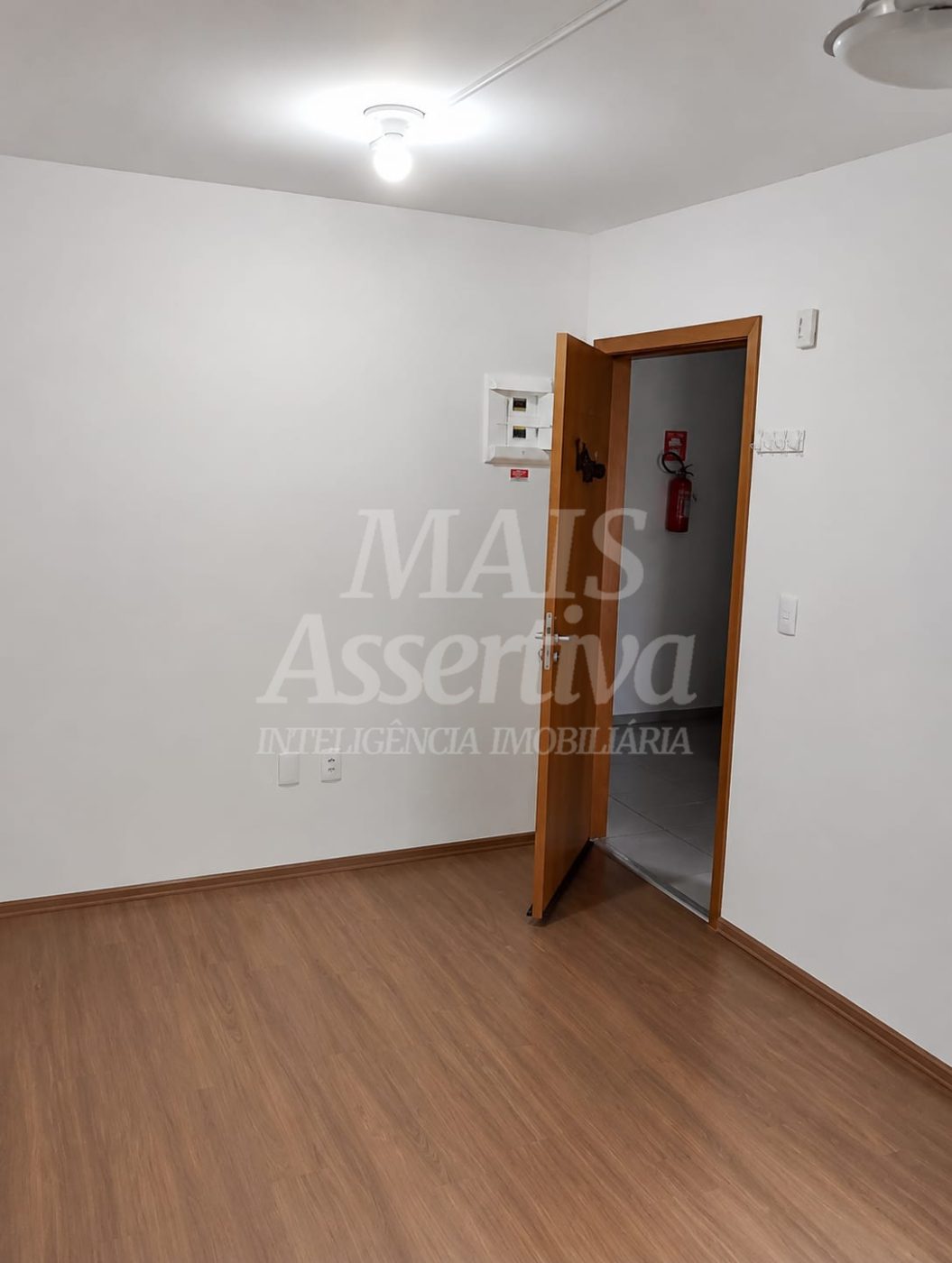Apartamento semi mobiliado para locação - porto rotterdam, 5º andar 