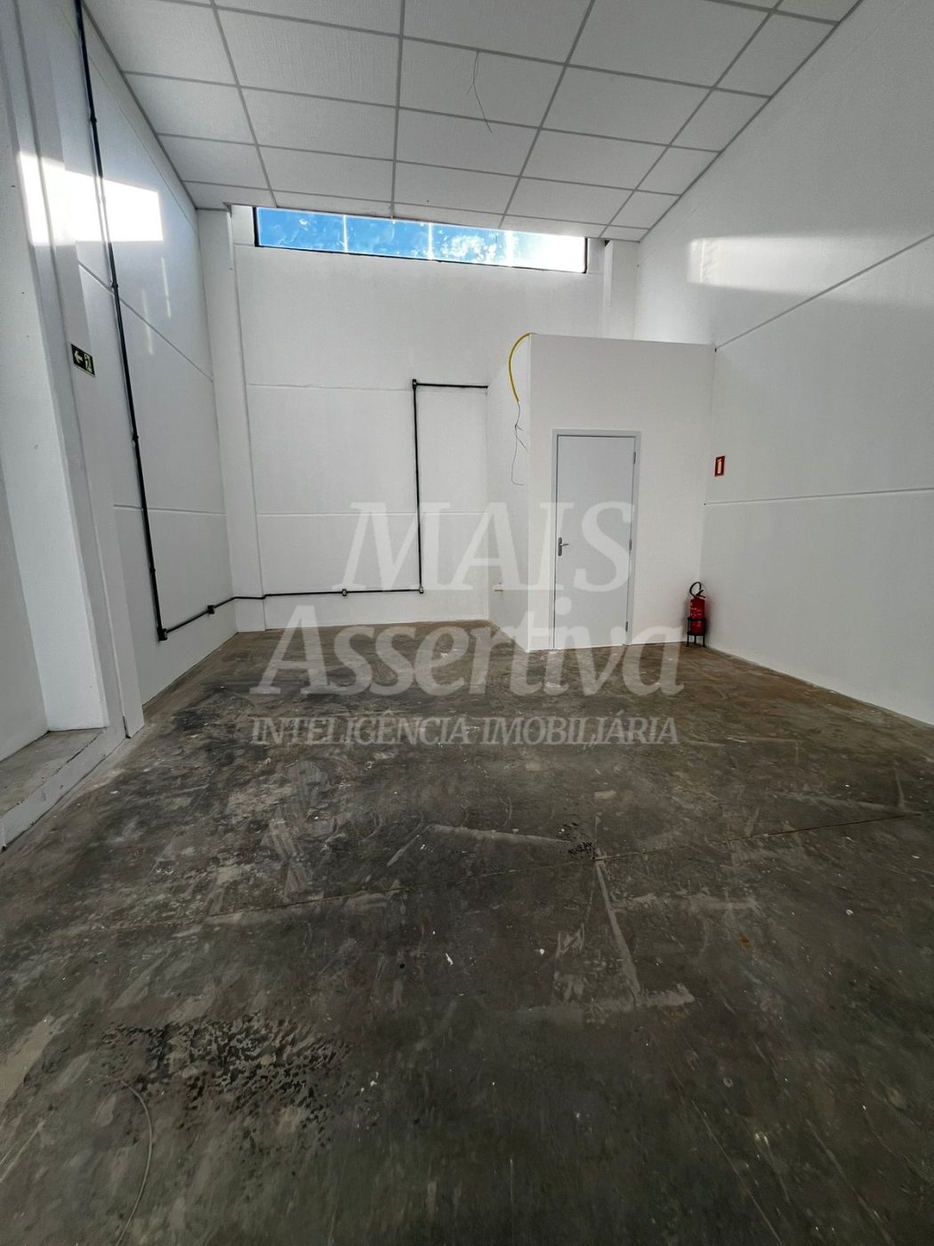 Sala comercial térrea para locação no Centro de Campo Bom/RS