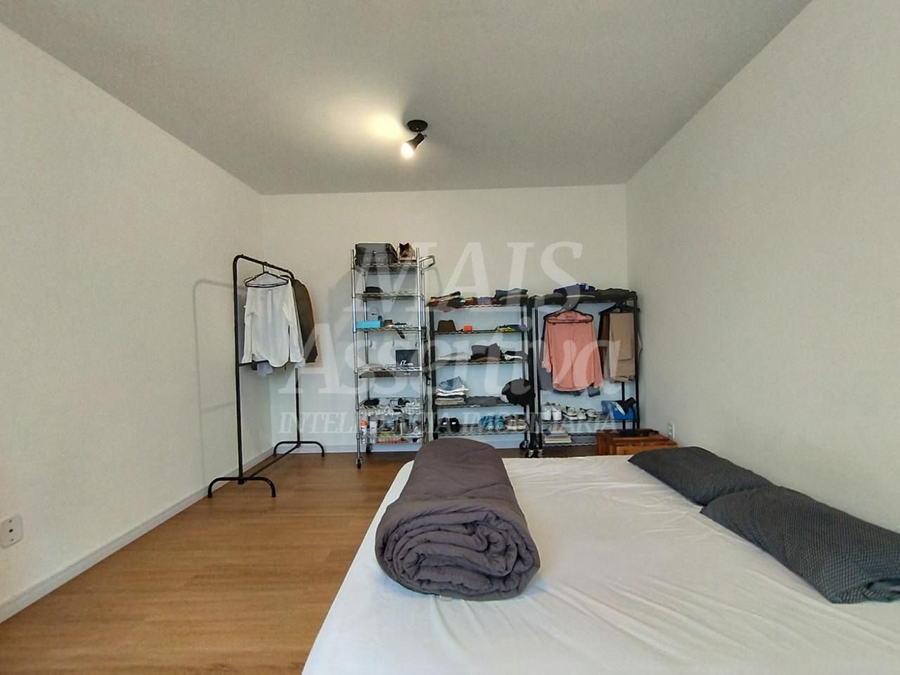 Apartamento semi mobiliado para venda Edificio Gustavo de 1 dormitório