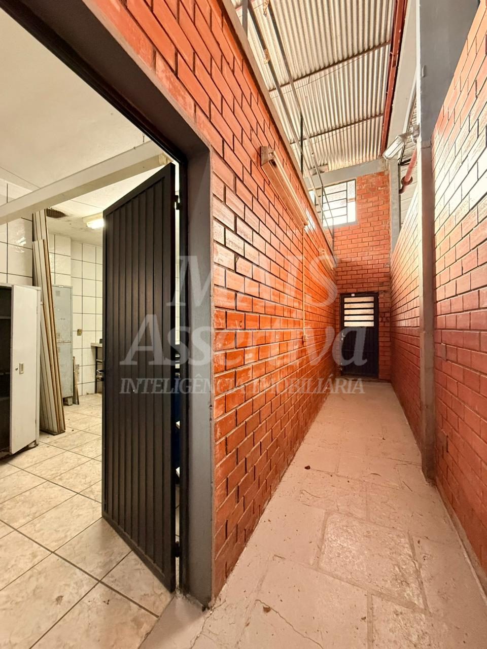 Prédio comercial pra locação de 1.440m² e terreno de 2.000m² - Novo hamburgo