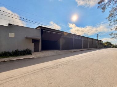 Prédio comercial pra locação de 1.440m² e terreno de 2.000m² - Novo hamburgo