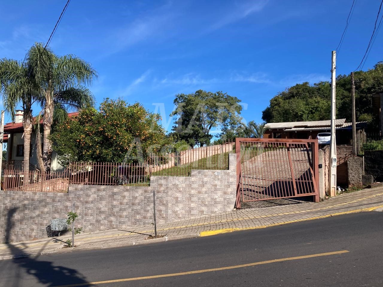 Casa 05 dormitórios para venda em Dois Irmãos bairro Floresta