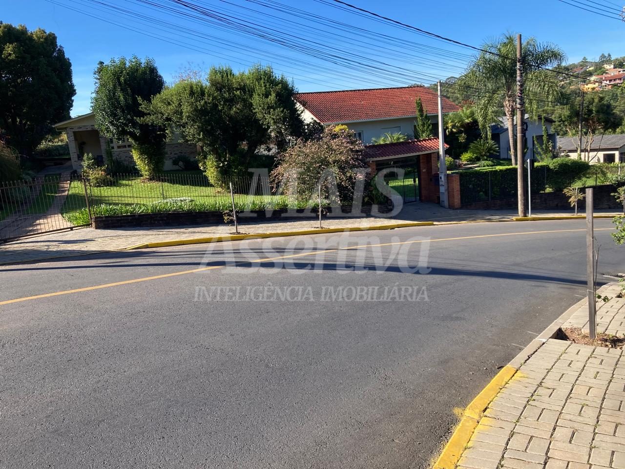 Casa 05 dormitórios para venda em Dois Irmãos bairro Floresta