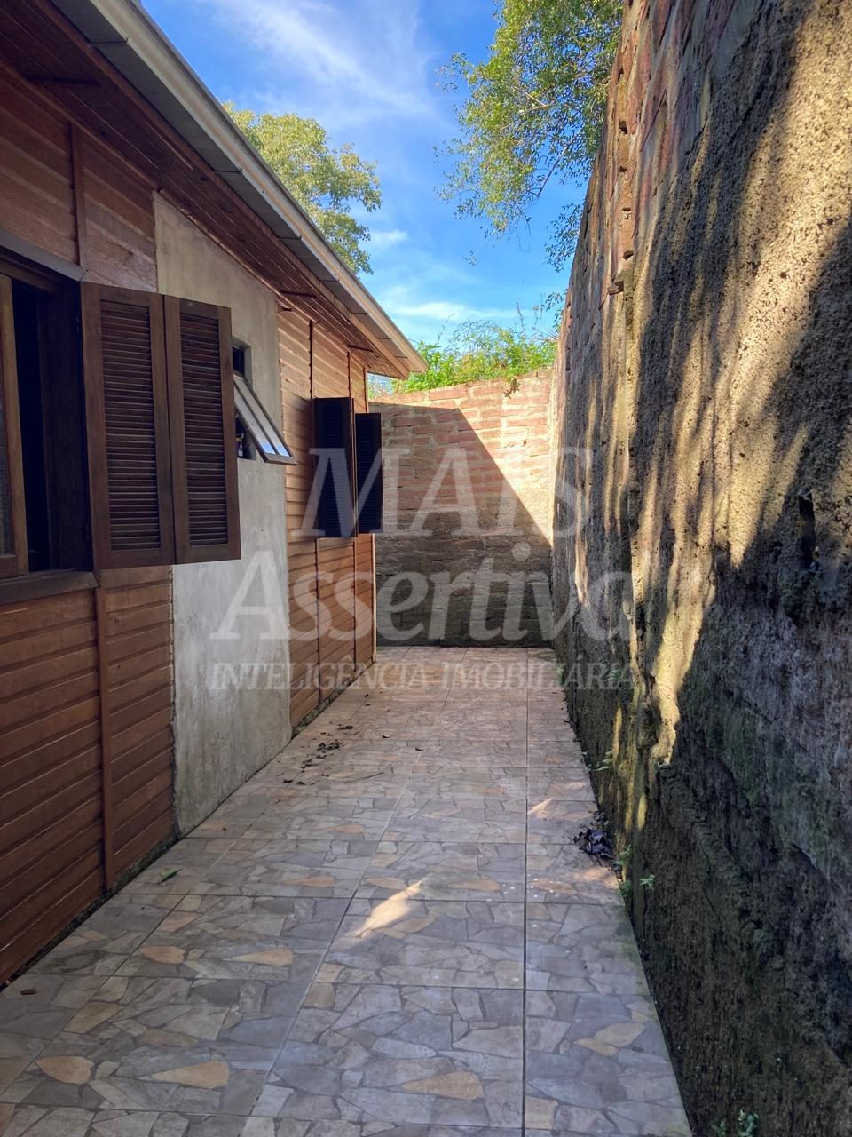 Casa 05 dormitórios para venda em Dois Irmãos bairro Floresta