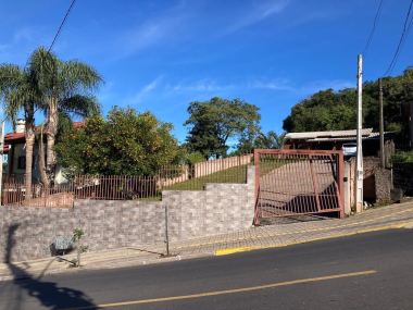 Casa 05 dormitórios para venda em Dois Irmãos bairro Floresta