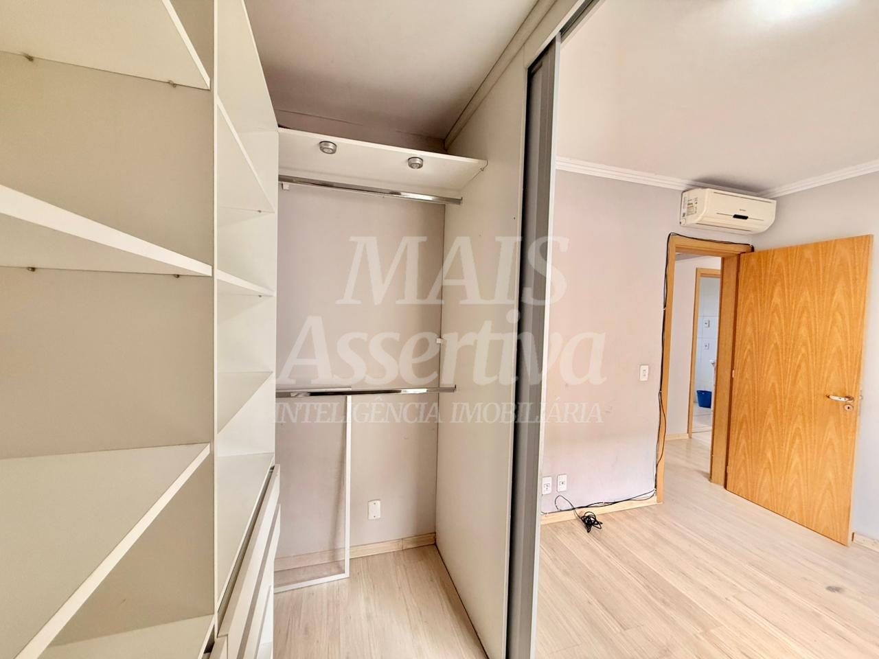Apartamento no 3º andar, semi mobiliado para venda - Monte Brasil 
