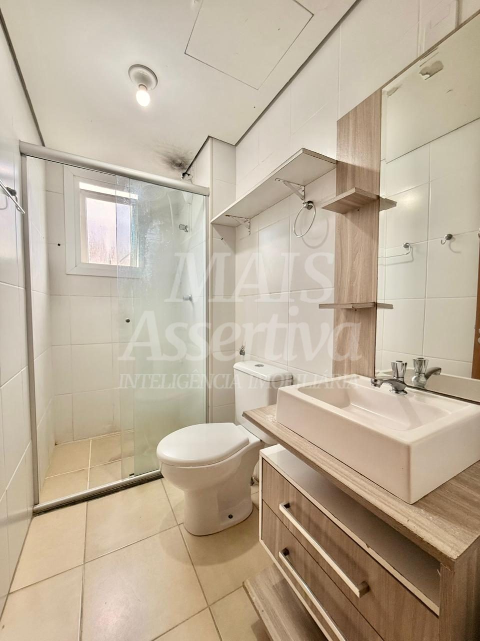 Apartamento no 3º andar, semi mobiliado para venda - Monte Brasil 
