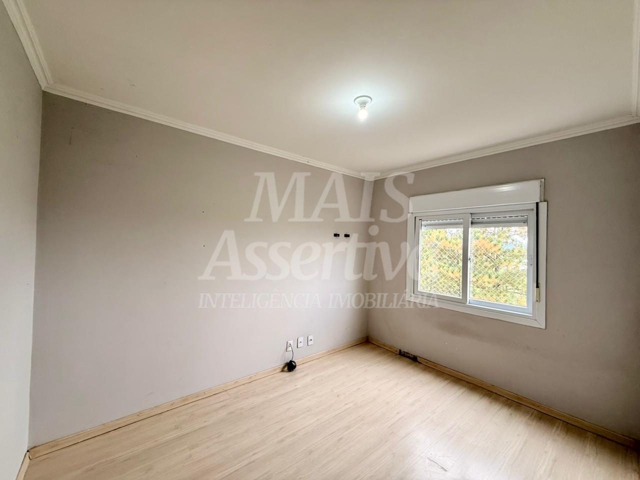 Apartamento no 3º andar, semi mobiliado para venda - Monte Brasil 