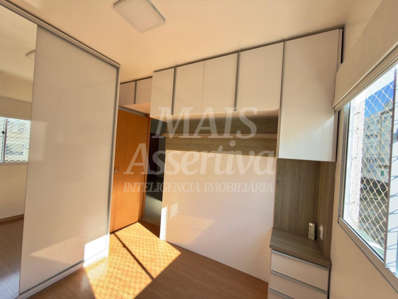 Apartamento semi mobiliado para venda no Saint Germain - 3º andar 