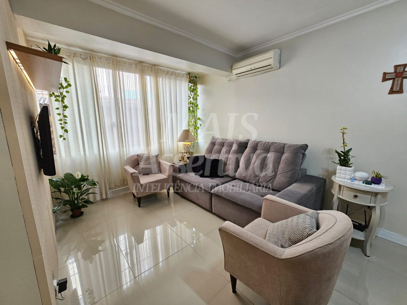 Apartamento térreo, semi mobiliado para venda - 66m² 