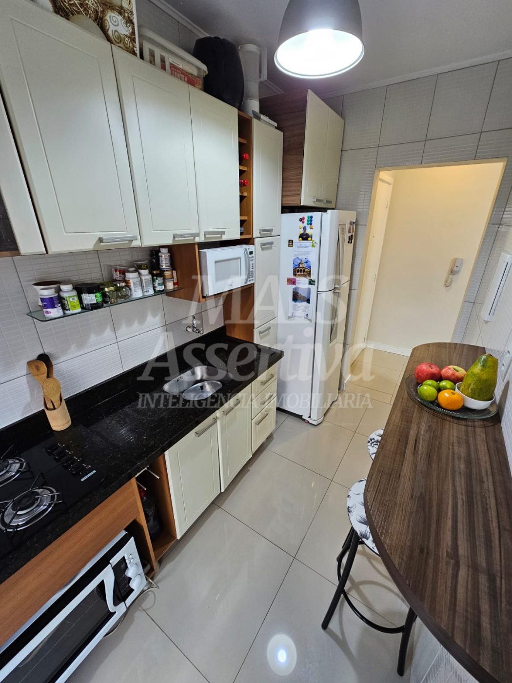Apartamento térreo, semi mobiliado para venda - 66m² 