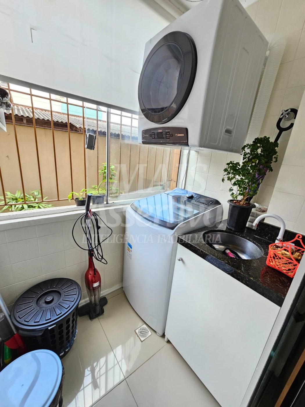 Apartamento térreo, semi mobiliado para venda - 66m² 