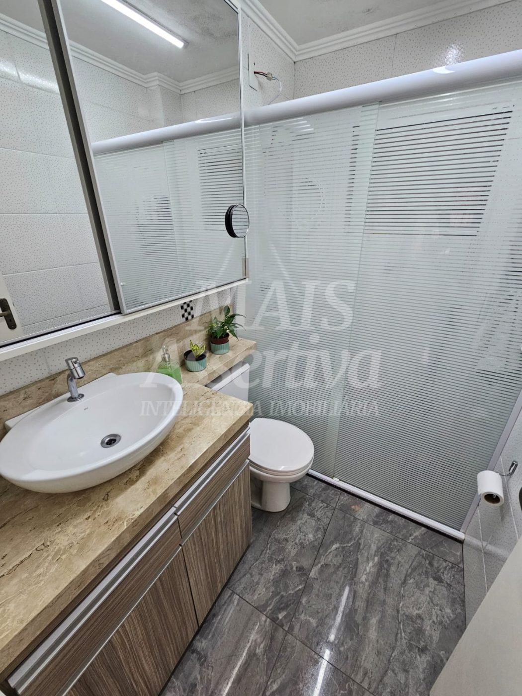 Apartamento térreo, semi mobiliado para venda - 66m² 