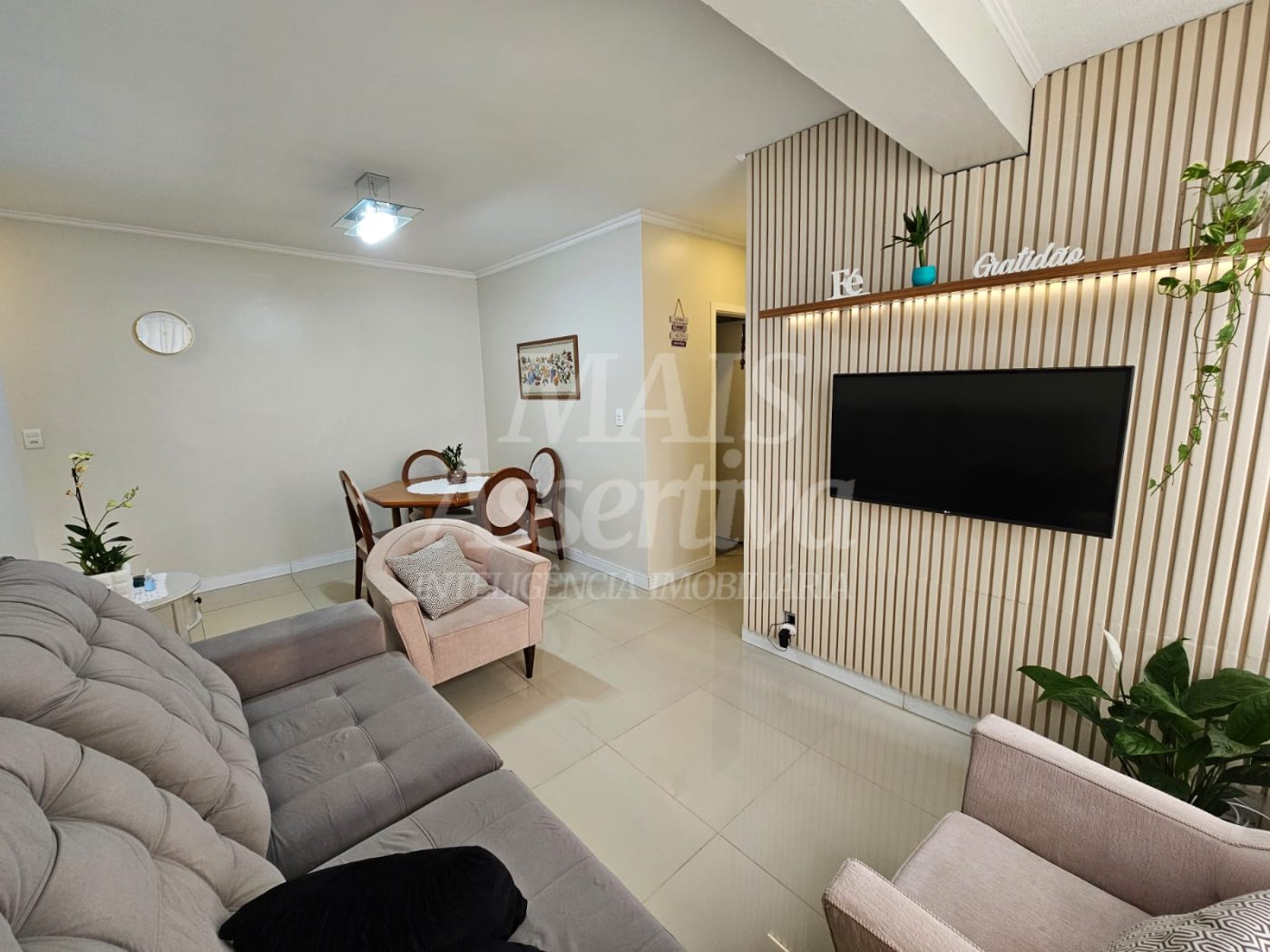 Apartamento térreo, semi mobiliado para venda - 66m² 