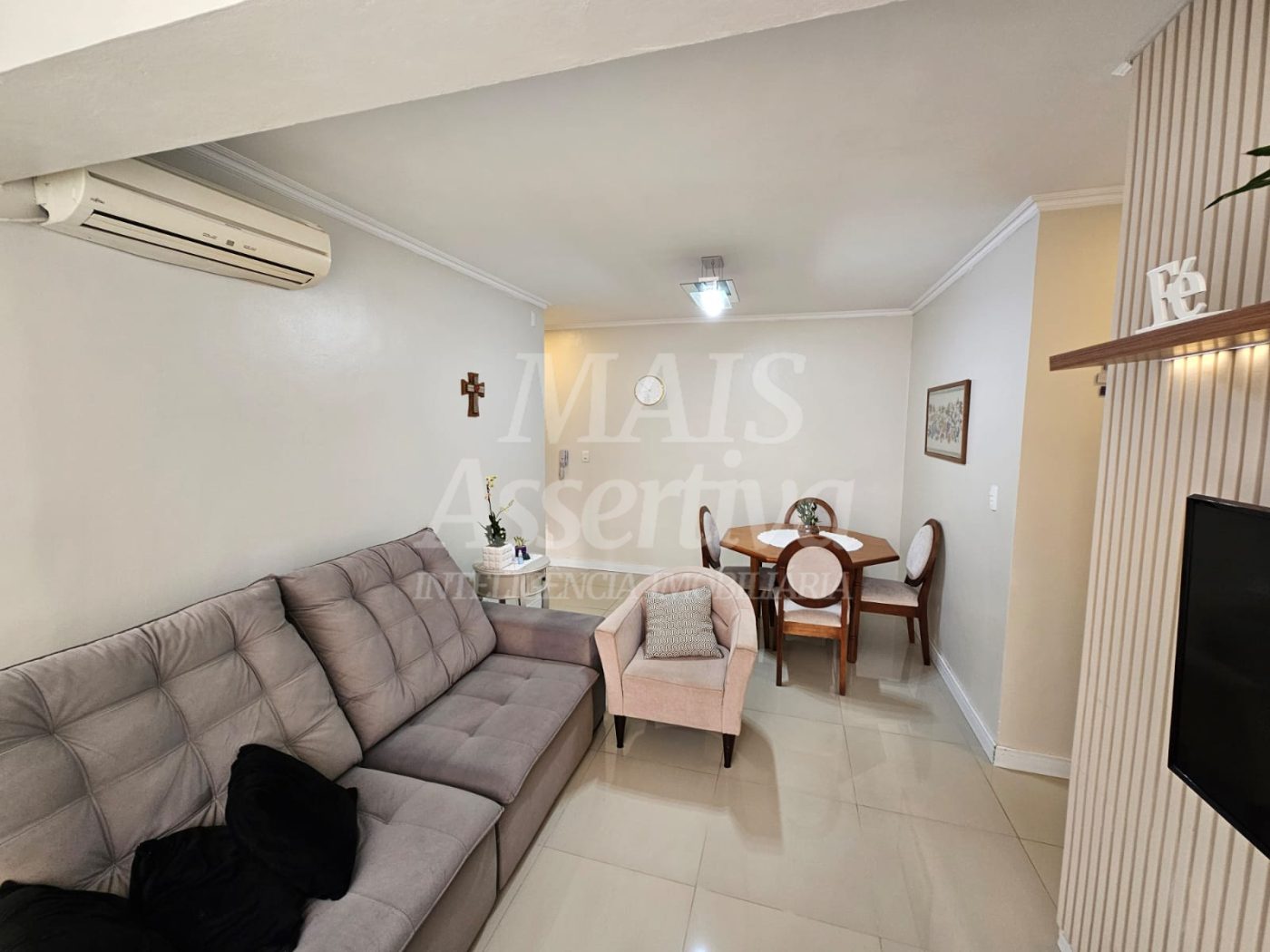 Apartamento térreo, semi mobiliado para venda - 66m² 