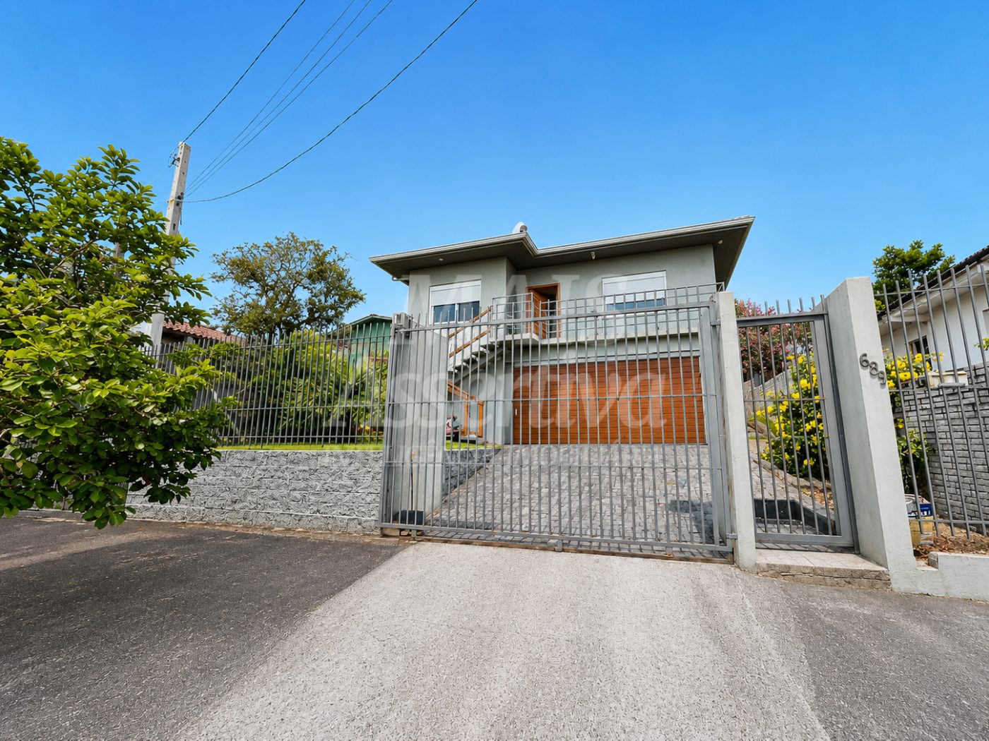 Casa semi mobiliada para venda no bairro Ideal em Novo Hamburgo 