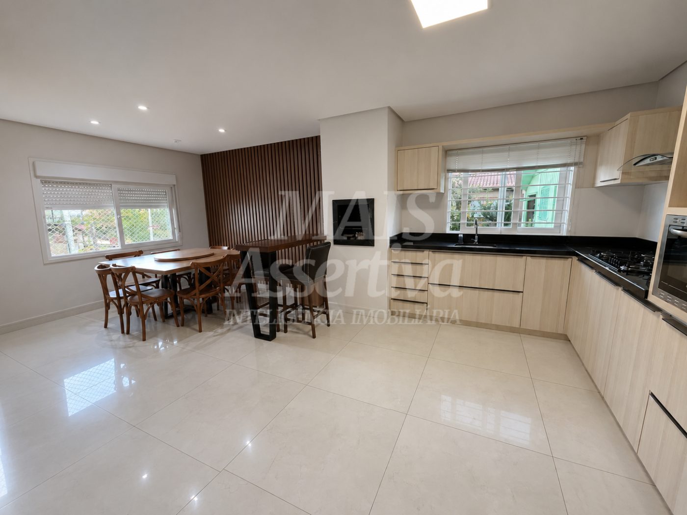 Casa semi mobiliada para venda no bairro Ideal em Novo Hamburgo 