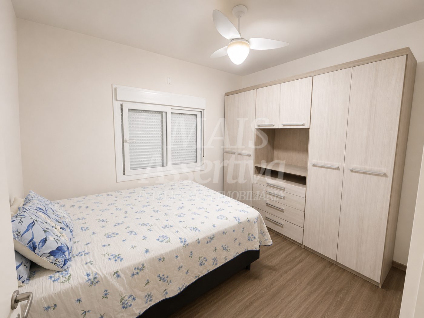 Casa semi mobiliada para venda no bairro Ideal em Novo Hamburgo 