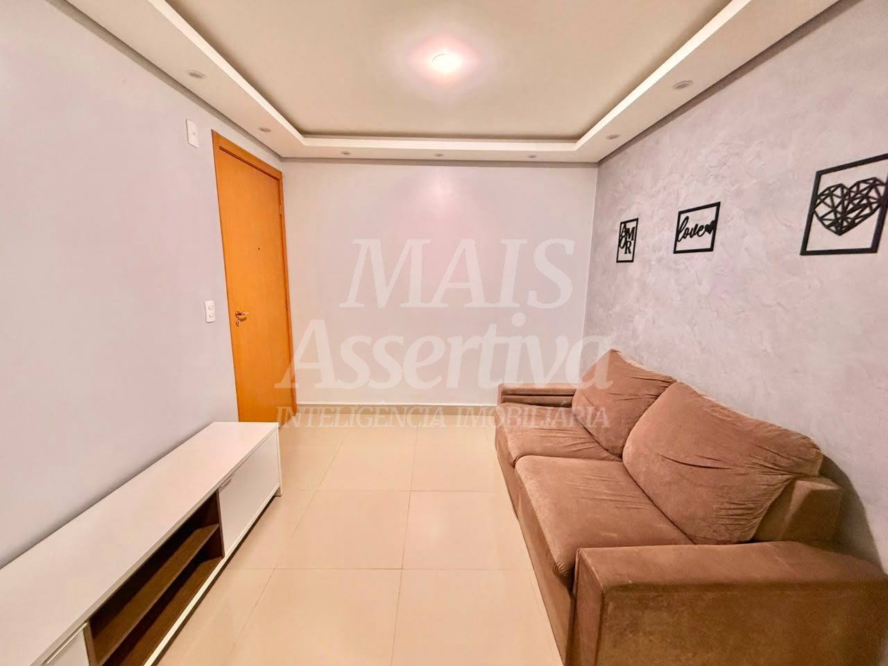 Apartamento semi mobiliado para locação - Saint Germain no 2º andar