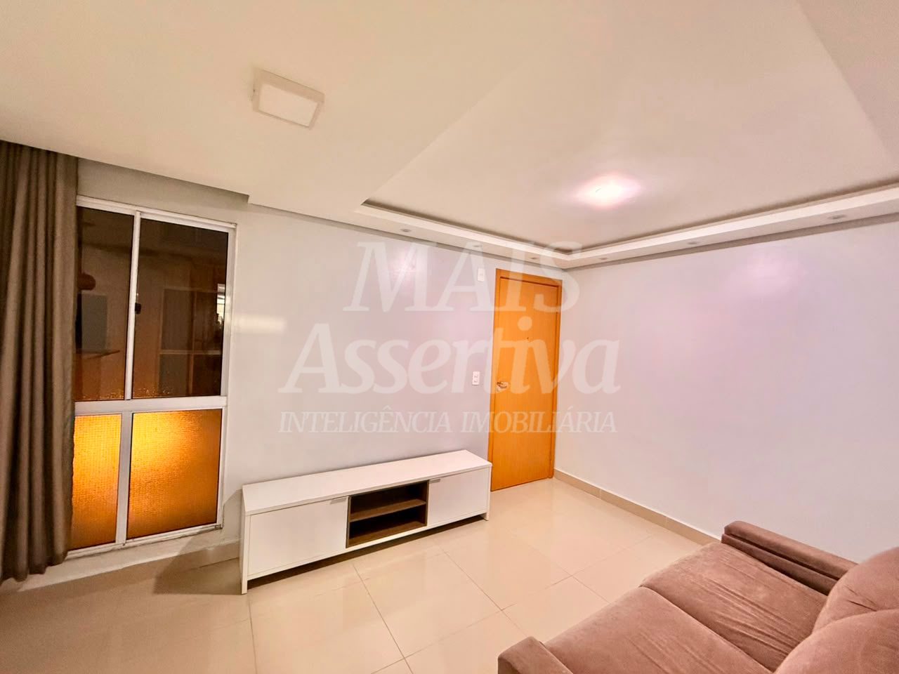 Apartamento semi mobiliado para locação - Saint Germain no 2º andar