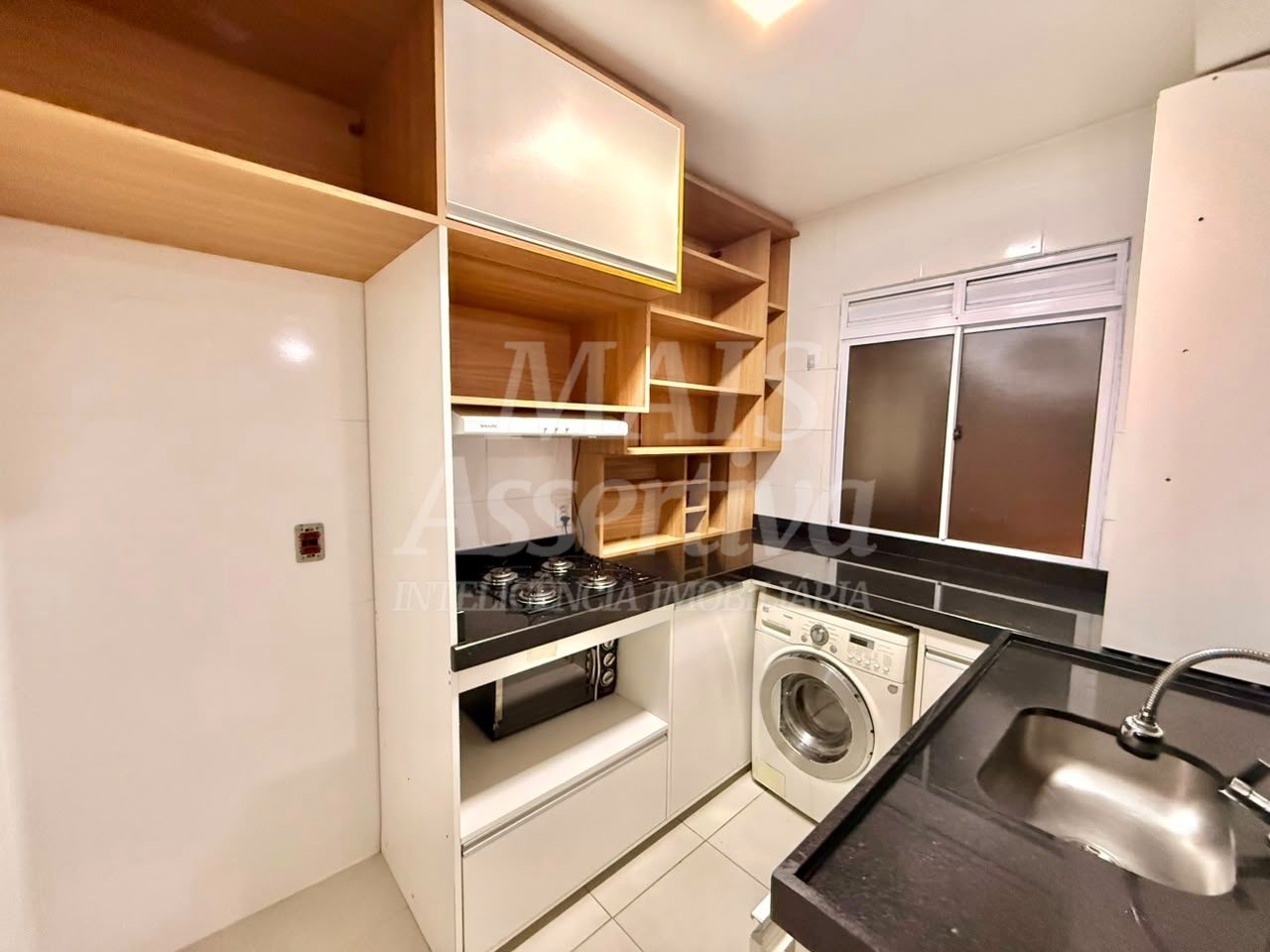 Apartamento semi mobiliado para locação - Saint Germain no 2º andar