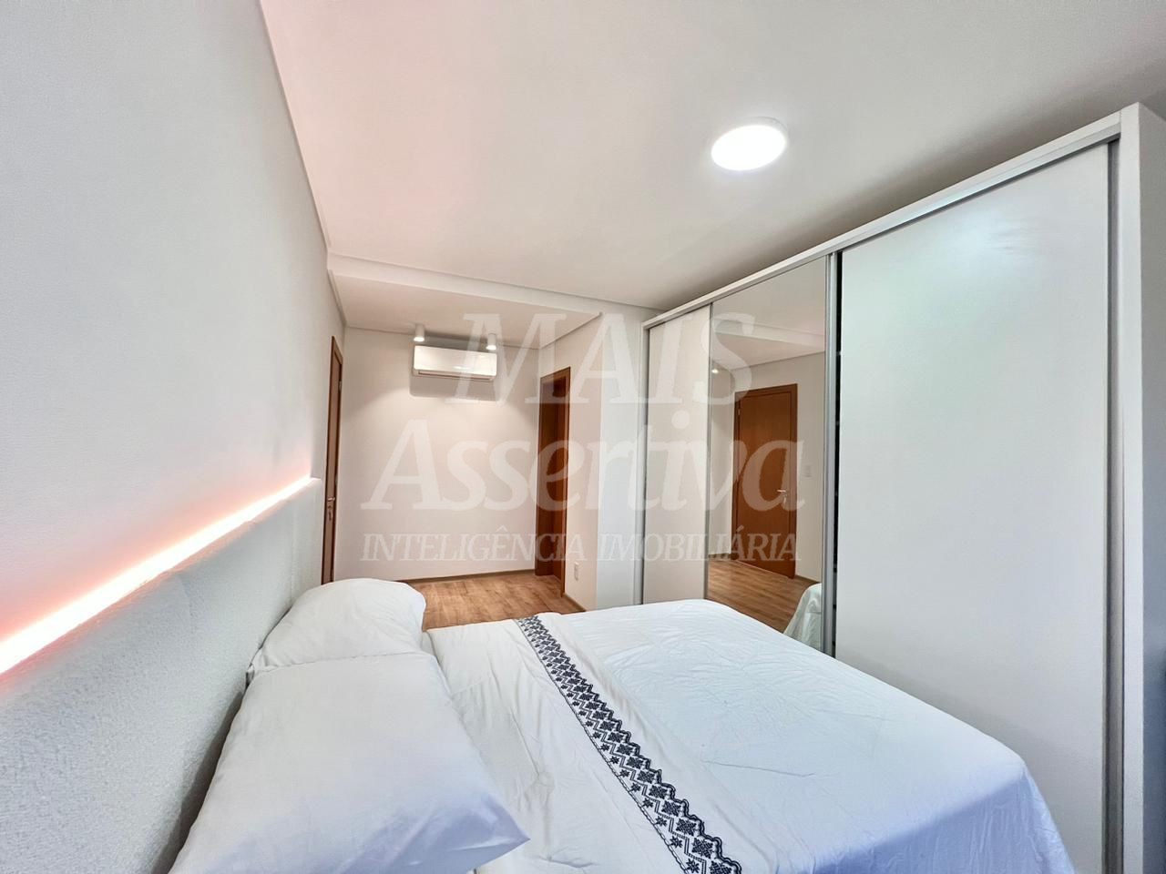 Apartamento semi mobiliado para venda - Condominio Ventury Residence, Centro de Campo Bom