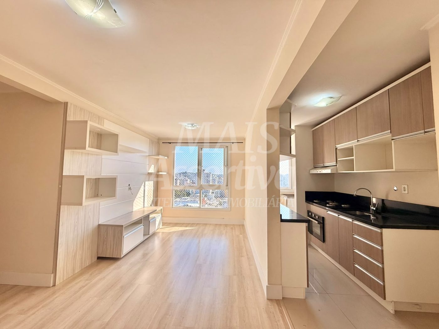 Apartamento semi mobiliado para venda no Edifício Downtown, Centro de Novo Hamburgo/RS. 