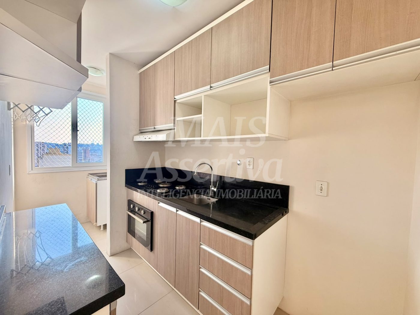 Apartamento semi mobiliado para venda no Edifício Downtown, Centro de Novo Hamburgo/RS. 