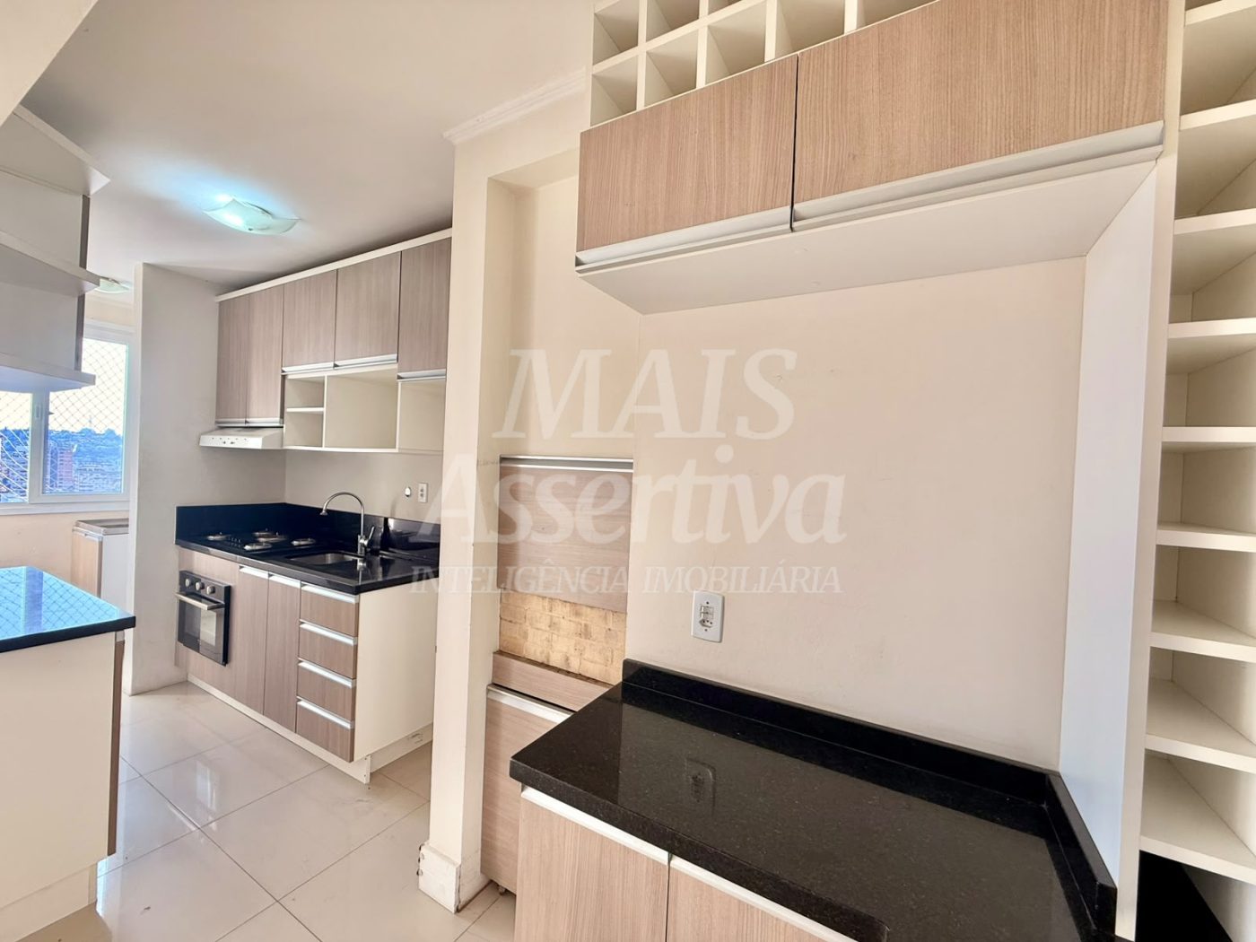Apartamento semi mobiliado para venda no Edifício Downtown, Centro de Novo Hamburgo/RS. 