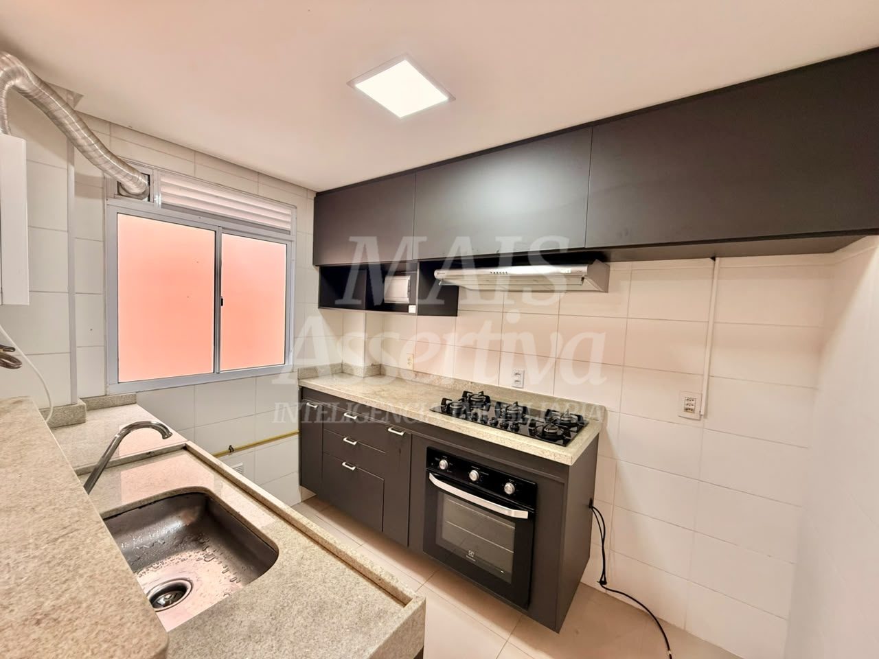 Excelente apartamento térreo para locação - Condomínio Saint Germain/Canudos