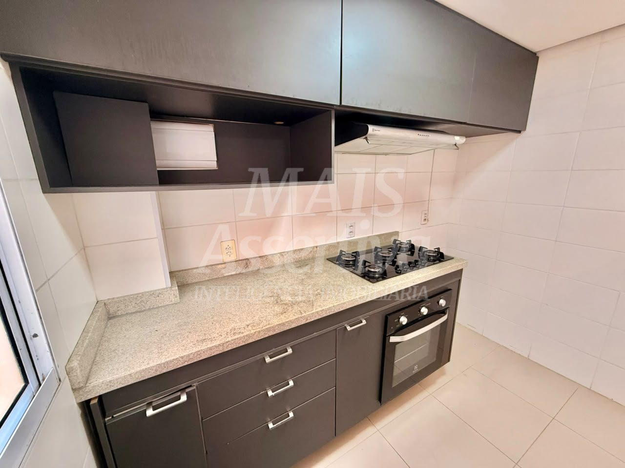 Excelente apartamento térreo para locação - Condomínio Saint Germain/Canudos