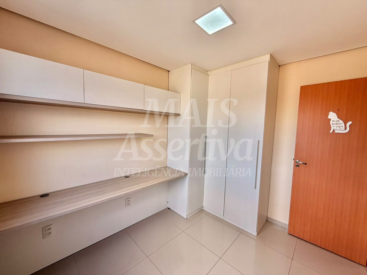 Excelente apartamento térreo para locação - Condomínio Saint Germain/Canudos