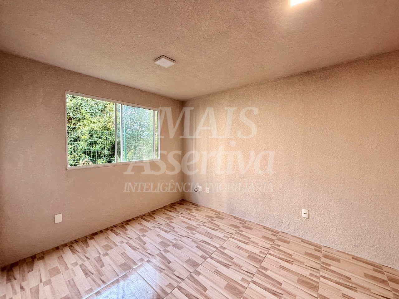 Apartamento térreo para venda no Residencial Alto Paraíso - Semi mobiliado
