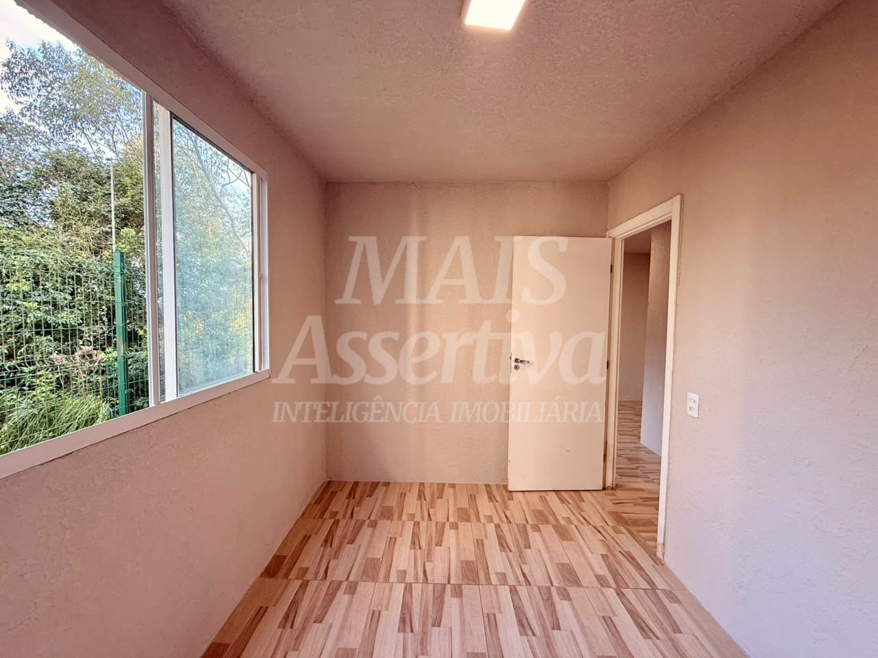 Apartamento térreo para venda no Residencial Alto Paraíso - Semi mobiliado