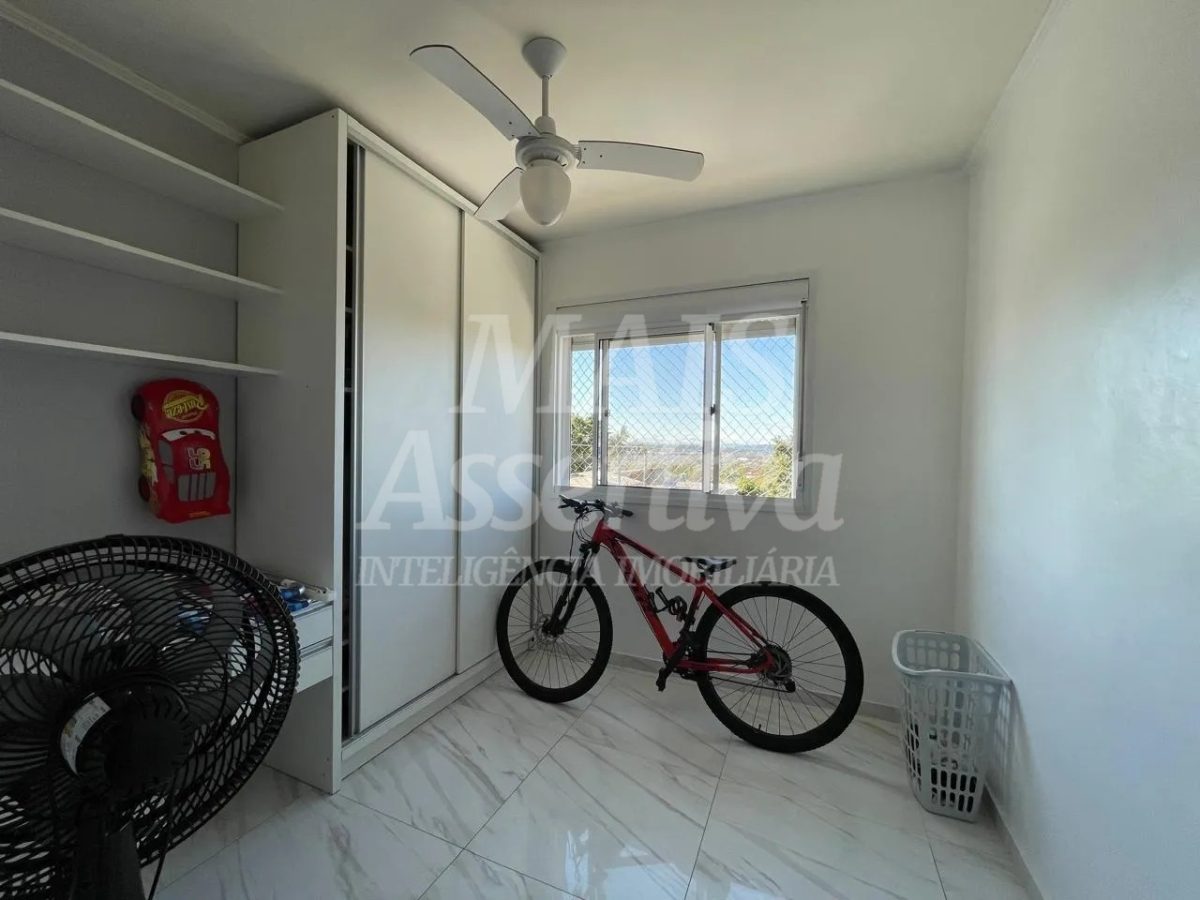 Excelente apartamento à venda - 3 Dormitórios, semi mobiliado e com sacada!