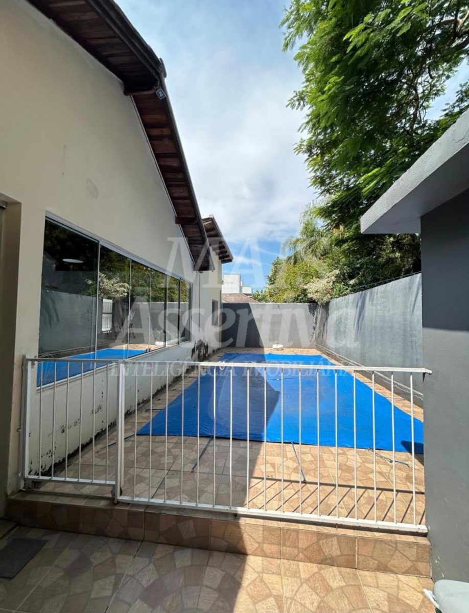 Casa para venda no bairro Rondônia em Novo Hamburgo - 3 dormtiórios 