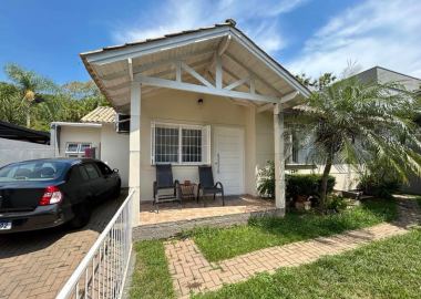 Casa para venda no bairro Rondônia em Novo Hamburgo - 3 dormtiórios 