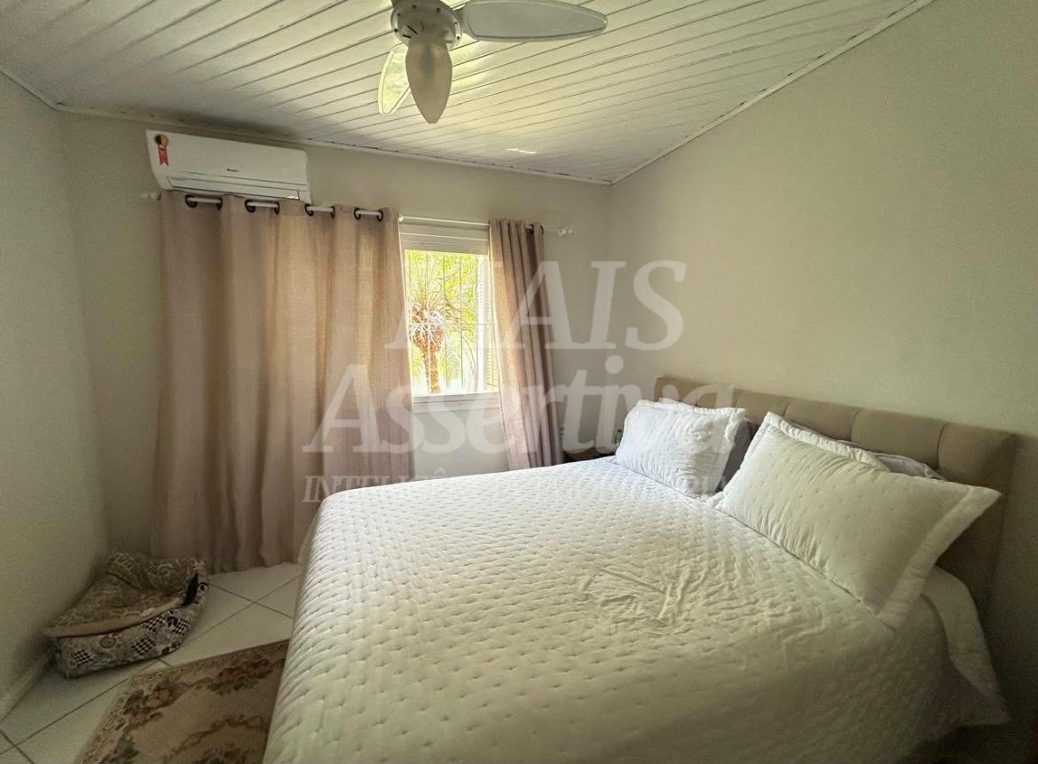 Casa para venda no bairro Rondônia em Novo Hamburgo - 3 dormtiórios 