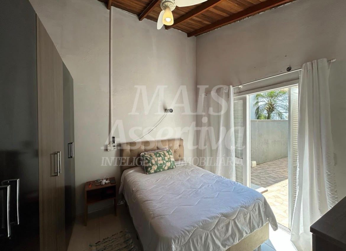 Casa para venda no bairro Rondônia em Novo Hamburgo - 3 dormtiórios 