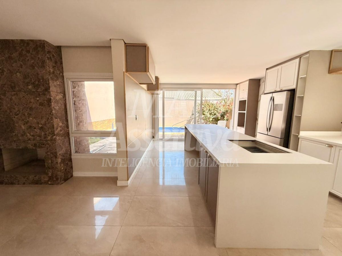 Sobrado com 03 suites, semi mobiliado para locação - São José em Canoas