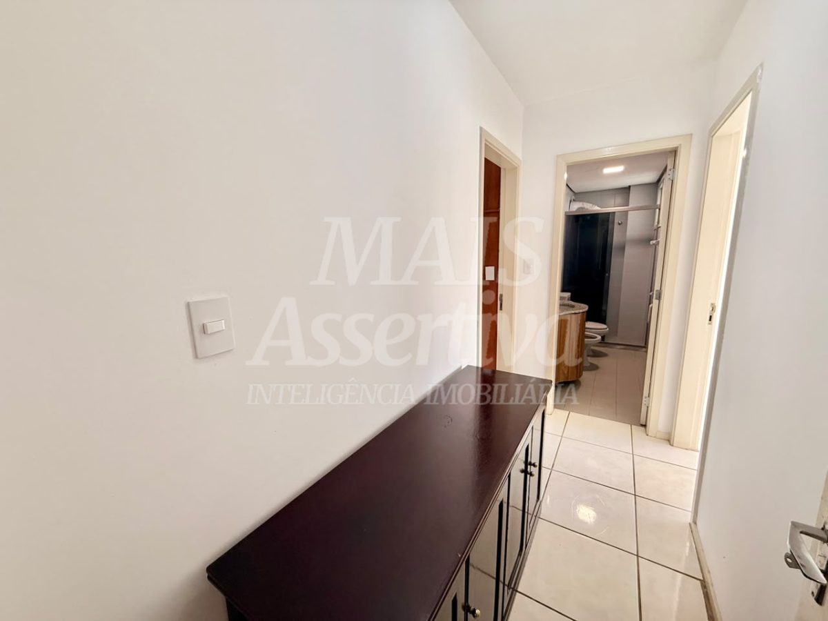 Apartamento semi mobiliado de 2 dormitórios - 10º andar no Centro de Novo Hamburgo 