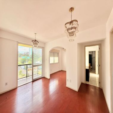 Apartamento semi mobiliado de 2 dormitórios - 10º andar no Centro de Novo Hamburgo 