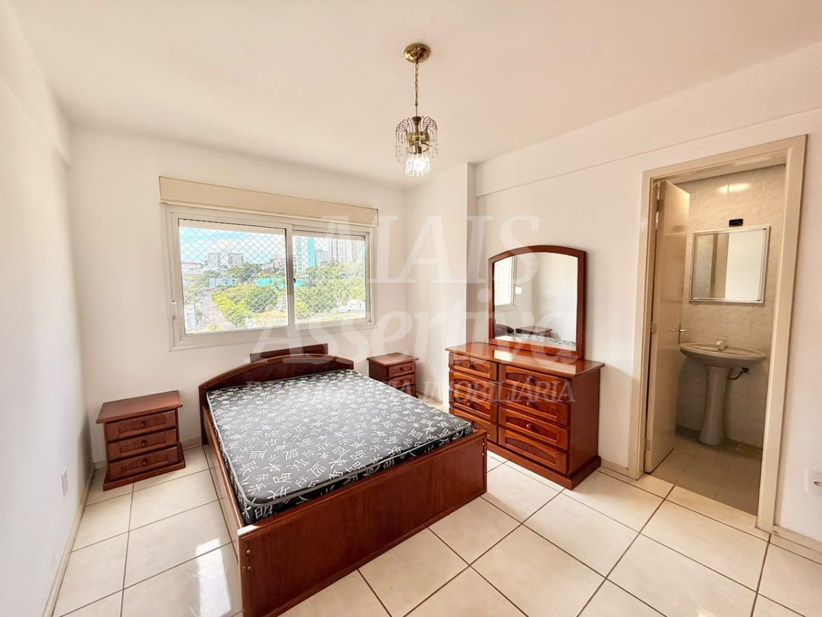 Apartamento semi mobiliado de 2 dormitórios - 10º andar no Centro de Novo Hamburgo 