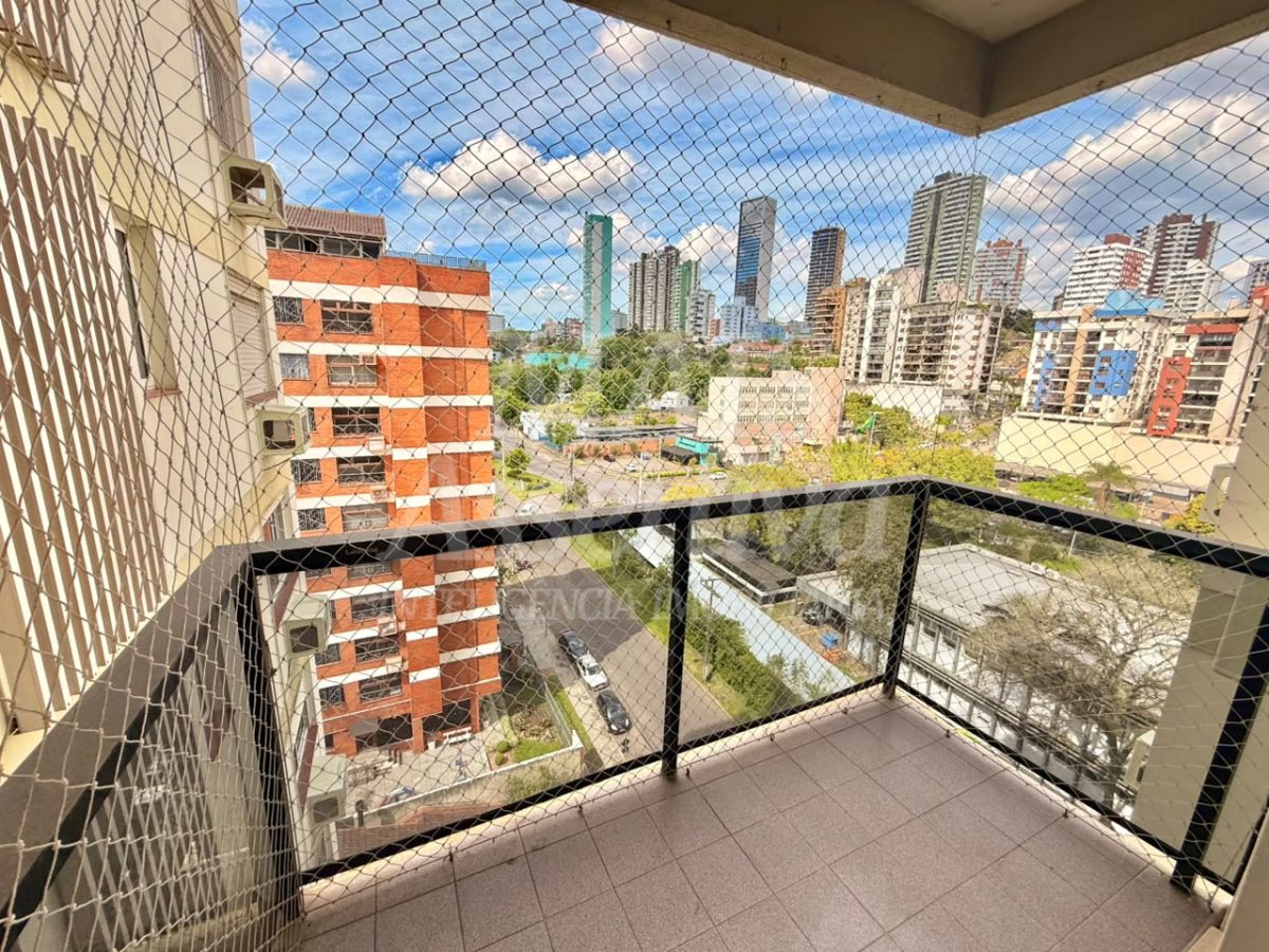 Apartamento semi mobiliado de 2 dormitórios - 10º andar no Centro de Novo Hamburgo 