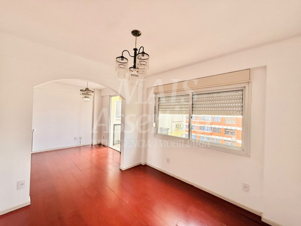 Apartamento semi mobiliado de 2 dormitórios - 10º andar no Centro de Novo Hamburgo 