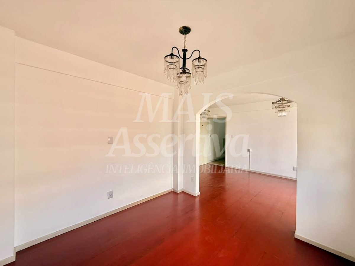 Apartamento semi mobiliado de 2 dormitórios - 10º andar no Centro de Novo Hamburgo 