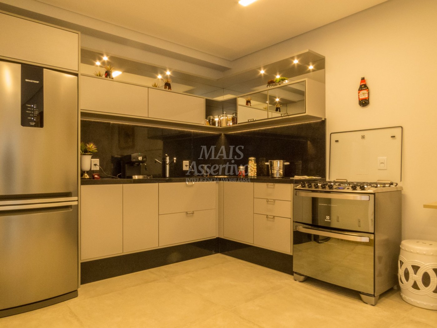 SOBRADO PARA VENDA EM CONDOMINIO FECHADO - NOVO HAMBURGO - BAIRRO RONDÔNIA