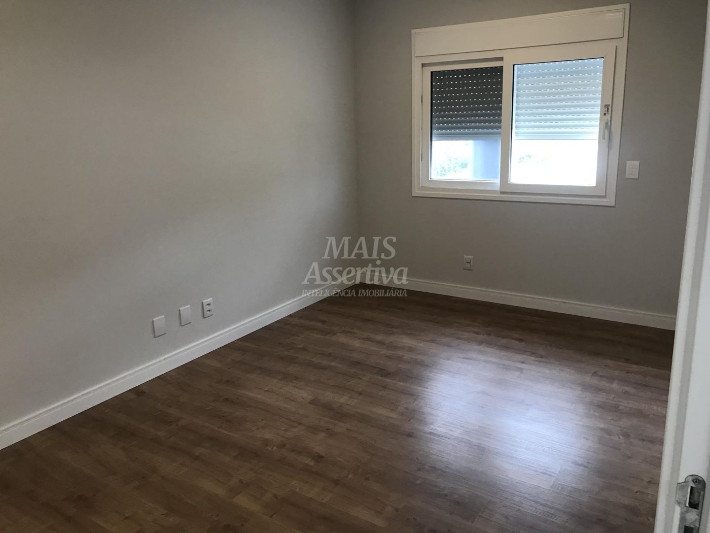 SOBRADO PARA VENDA EM CONDOMINIO FECHADO - NOVO HAMBURGO - BAIRRO RONDÔNIA