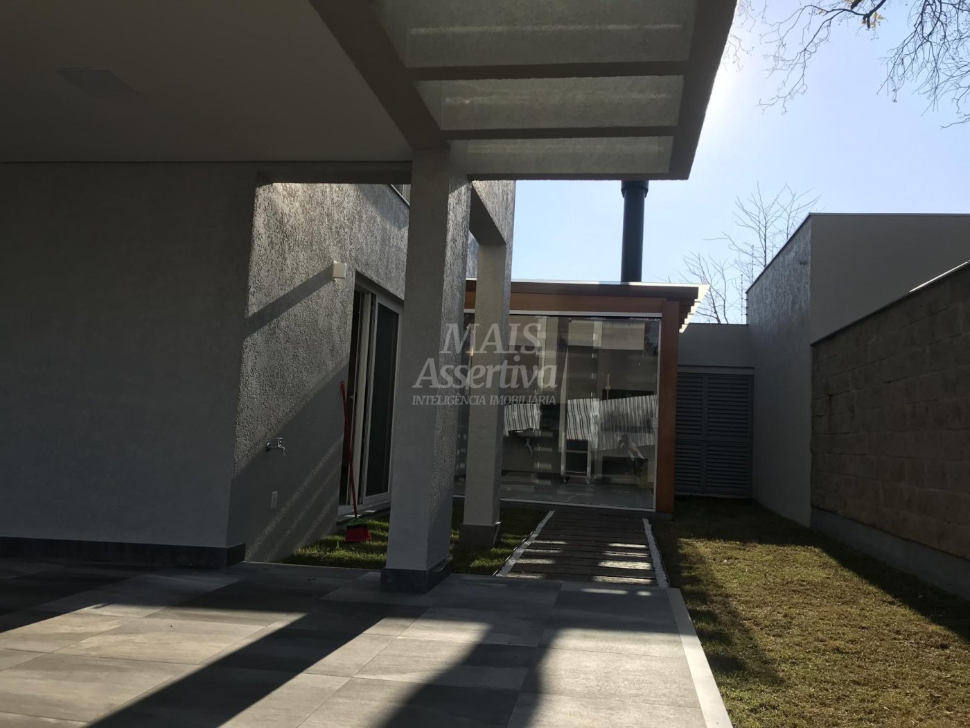 SOBRADO PARA VENDA EM CONDOMINIO FECHADO - NOVO HAMBURGO - BAIRRO RONDÔNIA